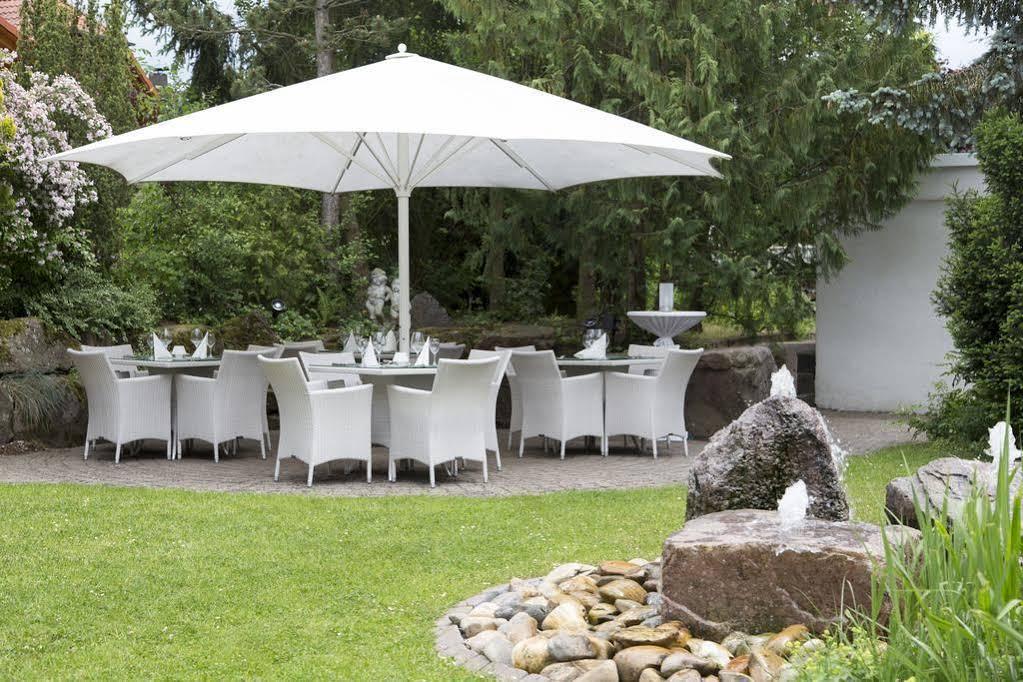 Hotel-Restaurant Arneggers Adler Tiefenbronn Eksteriør billede