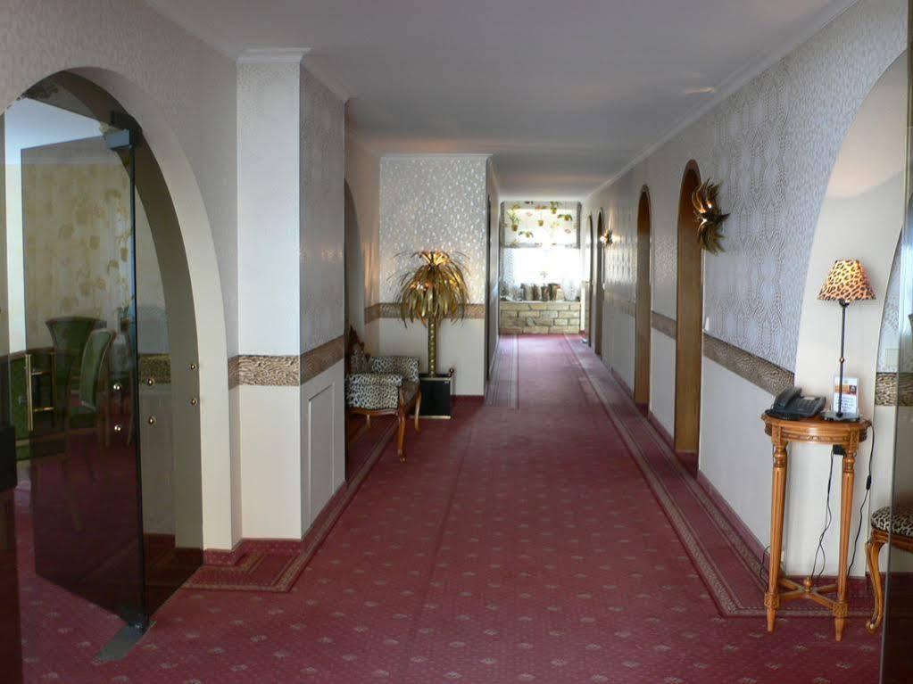 Hotel-Restaurant Arneggers Adler Tiefenbronn Eksteriør billede