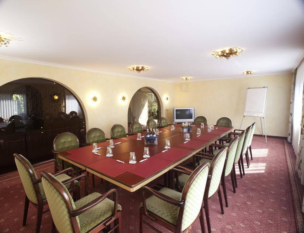 Hotel-Restaurant Arneggers Adler Tiefenbronn Eksteriør billede