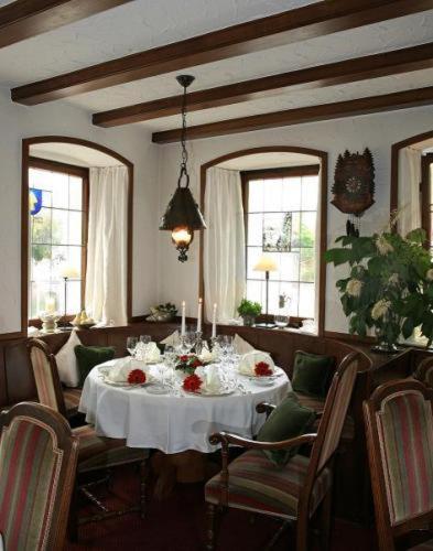 Hotel-Restaurant Arneggers Adler Tiefenbronn Eksteriør billede