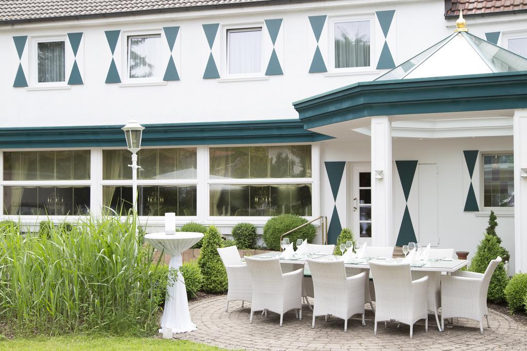 Hotel-Restaurant Arneggers Adler Tiefenbronn Eksteriør billede