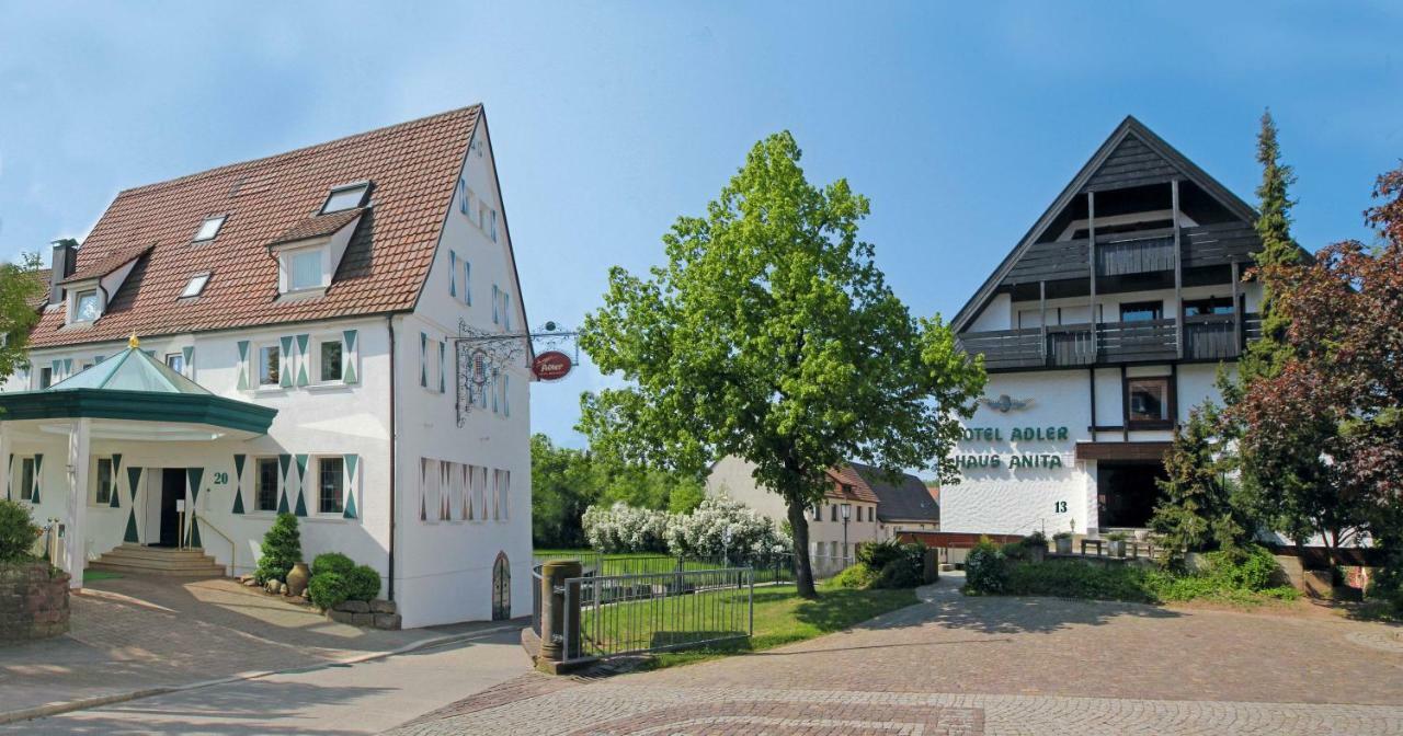 Hotel-Restaurant Arneggers Adler Tiefenbronn Eksteriør billede