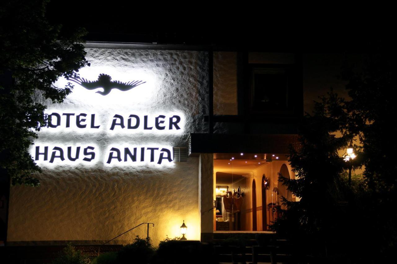 Hotel-Restaurant Arneggers Adler Tiefenbronn Eksteriør billede